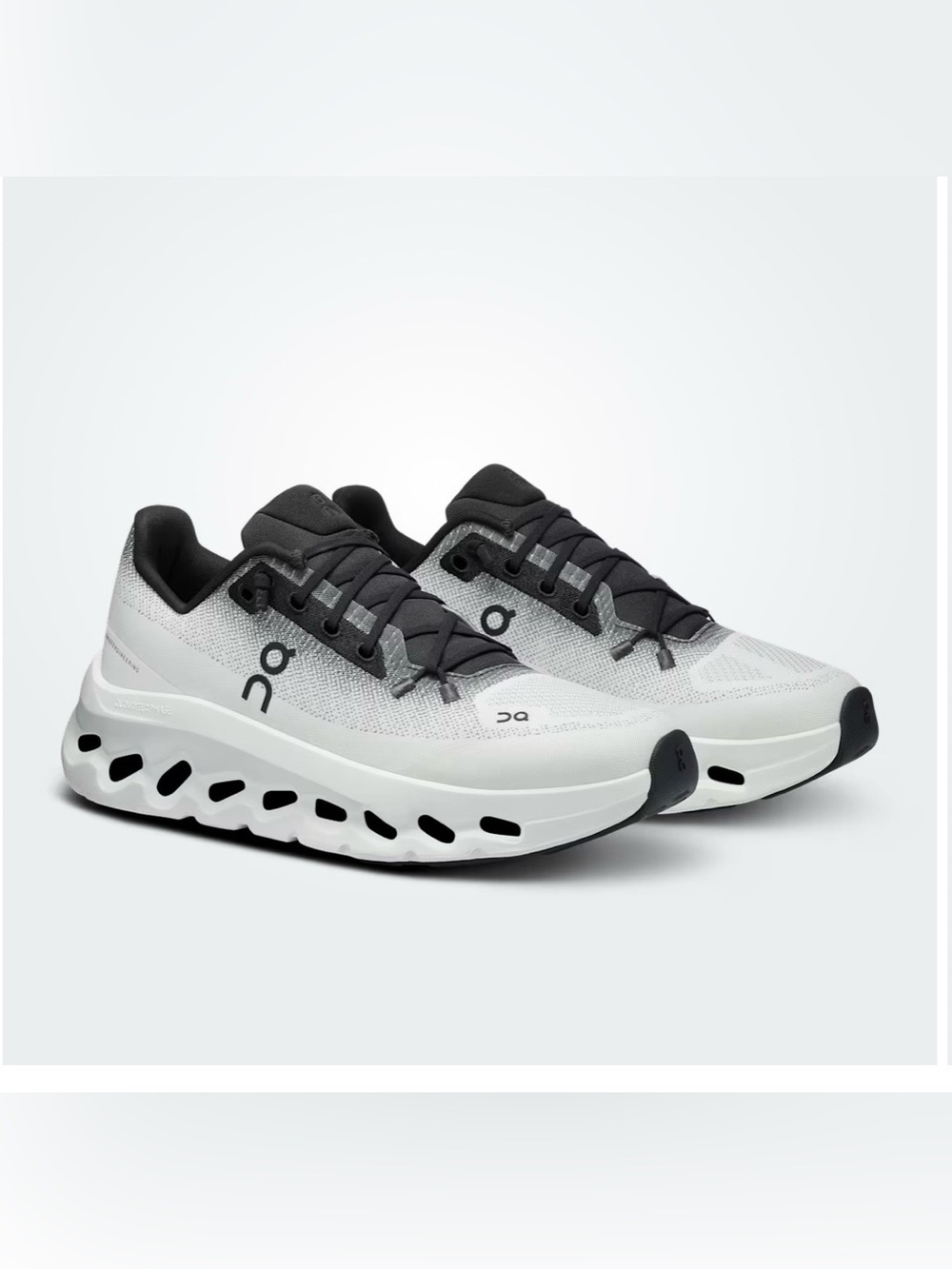On Cloud Cloudtilt Black | Ivory
BESTSELLER
$170 Running Sneakers Sz 11 gently